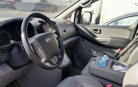 Hyundai Grand Starex Grand Starex I рестайлинг 2, 2014 год, 1 900 000 рублей, 4 фотография