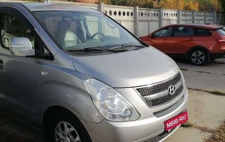 Hyundai Grand Starex Grand Starex I рестайлинг 2, 2014 год, 1 900 000 рублей, 6 фотография