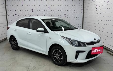 KIA Rio IV, 2018 год, 1 390 000 рублей, 3 фотография