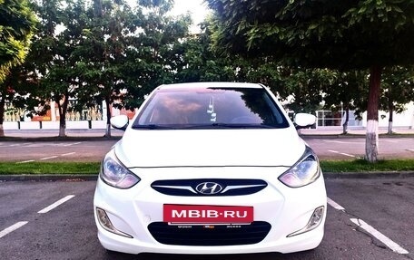 Hyundai Solaris II рестайлинг, 2012 год, 1 160 000 рублей, 4 фотография