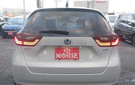 Honda Fit, 2020 год, 1 450 000 рублей, 12 фотография