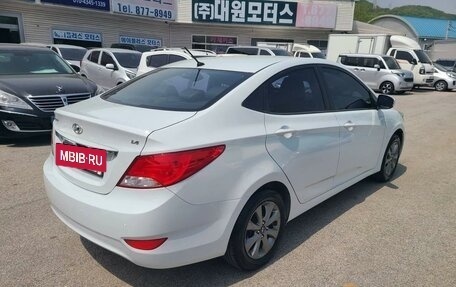 Hyundai Accent IV, 2018 год, 1 075 000 рублей, 6 фотография