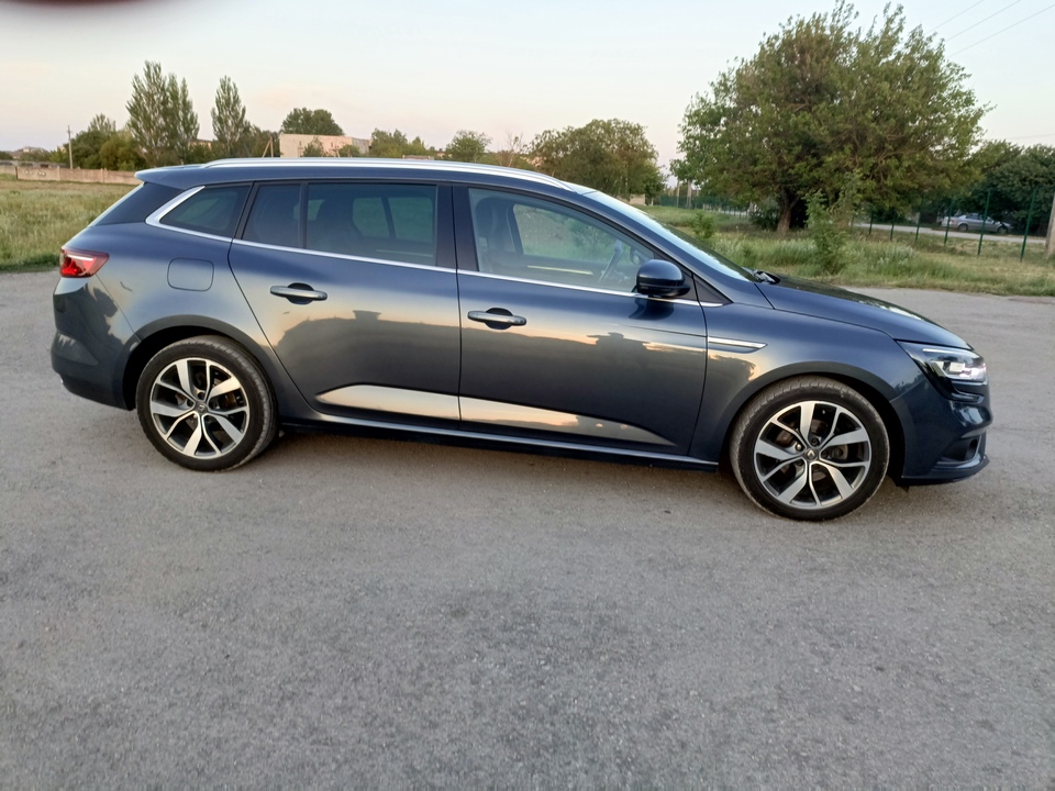 Renault Megane IV, 2018 год, 1 765 000 рублей, 2 фотография