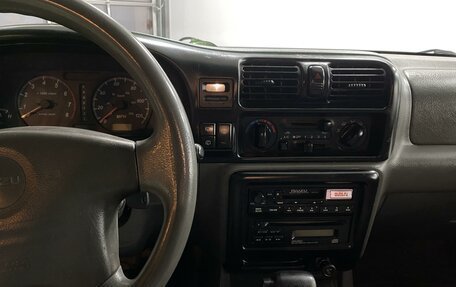 Isuzu Rodeo II, 2002 год, 460 000 рублей, 15 фотография