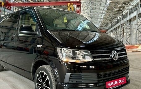 Volkswagen Multivan T6 рестайлинг, 2019 год, 6 750 000 рублей, 17 фотография