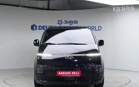 Hyundai Staria, 2021 год, 4 300 000 рублей, 3 фотография