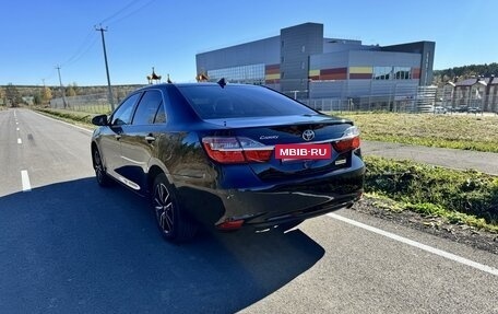 Toyota Camry, 2017 год, 2 300 000 рублей, 3 фотография