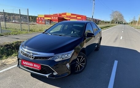 Toyota Camry, 2017 год, 2 300 000 рублей, 13 фотография