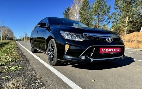 Toyota Camry, 2017 год, 2 300 000 рублей, 6 фотография