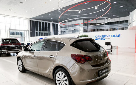 Opel Astra J, 2013 год, 900 000 рублей, 7 фотография