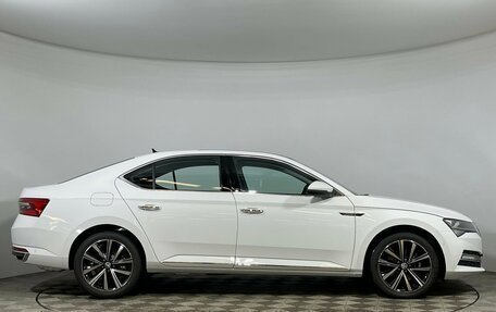 Skoda Superb III рестайлинг, 2024 год, 4 500 000 рублей, 4 фотография