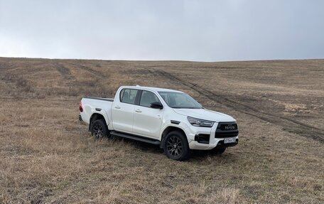 Toyota Hilux VIII, 2022 год, 6 500 000 рублей, 5 фотография