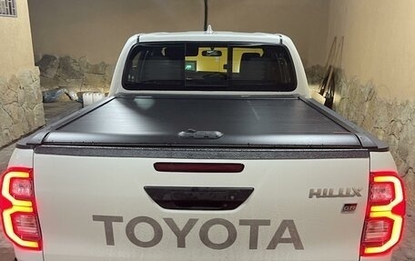 Toyota Hilux VIII, 2022 год, 6 500 000 рублей, 7 фотография