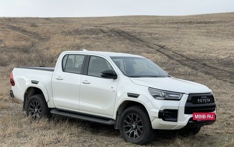 Toyota Hilux VIII, 2022 год, 6 500 000 рублей, 3 фотография