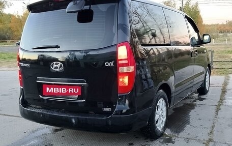 Hyundai Grand Starex Grand Starex I рестайлинг 2, 2011 год, 1 300 000 рублей, 13 фотография