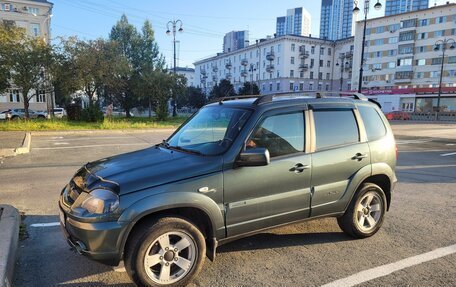 Chevrolet Niva I рестайлинг, 2018 год, 999 000 рублей, 4 фотография