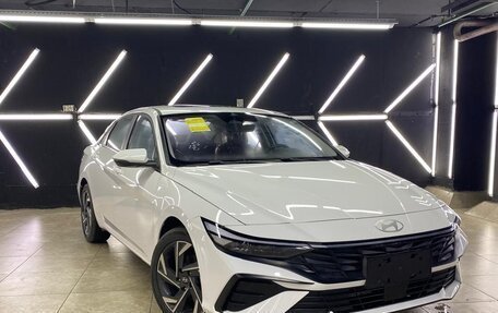 Hyundai Elantra, 2024 год, 2 380 000 рублей, 1 фотография