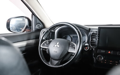 Mitsubishi Outlander III рестайлинг 3, 2012 год, 1 500 000 рублей, 22 фотография