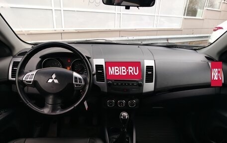 Mitsubishi Outlander III рестайлинг 3, 2011 год, 1 120 000 рублей, 5 фотография