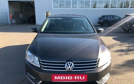 Volkswagen Passat B7, 2011 год, 1 050 000 рублей, 8 фотография