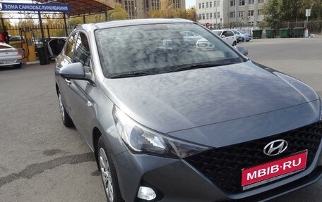 Hyundai Solaris II рестайлинг, 2020 год, 1 350 000 рублей, 1 фотография