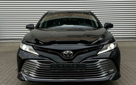 Toyota Camry, 2018 год, 3 100 000 рублей, 2 фотография