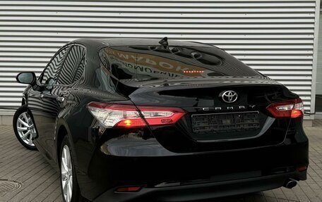 Toyota Camry, 2018 год, 3 100 000 рублей, 6 фотография