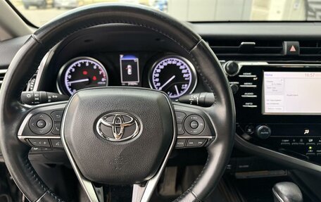 Toyota Camry, 2018 год, 3 100 000 рублей, 17 фотография