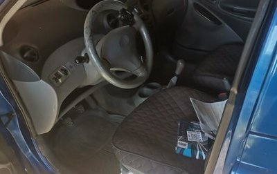 Toyota Yaris I рестайлинг, 2001 год, 450 000 рублей, 1 фотография