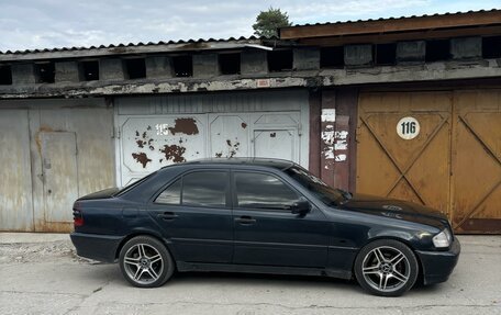 Mercedes-Benz C-Класс, 2000 год, 450 000 рублей, 11 фотография