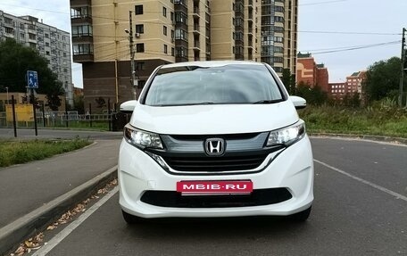 Honda Freed II, 2016 год, 1 890 000 рублей, 2 фотография