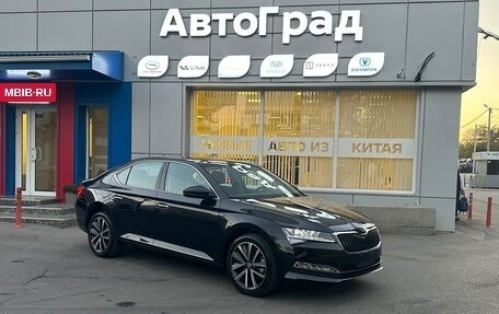 Skoda Superb III рестайлинг, 2024 год, 3 090 000 рублей, 2 фотография