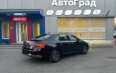 Skoda Superb III рестайлинг, 2024 год, 3 090 000 рублей, 4 фотография