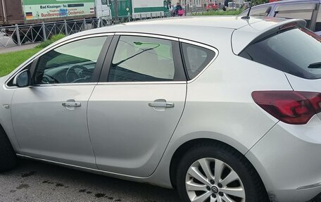 Opel Astra J, 2013 год, 810 000 рублей, 4 фотография