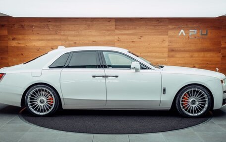 Rolls-Royce Ghost Series II рестайлинг, 2023 год, 57 800 000 рублей, 5 фотография