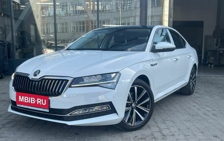 Skoda Superb III рестайлинг, 2024 год, 4 450 000 рублей, 1 фотография