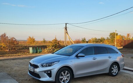 KIA cee'd III, 2019 год, 1 950 000 рублей, 2 фотография