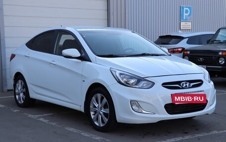 Hyundai Solaris II рестайлинг, 2011 год, 649 990 рублей, 3 фотография