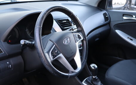 Hyundai Solaris II рестайлинг, 2011 год, 649 990 рублей, 9 фотография