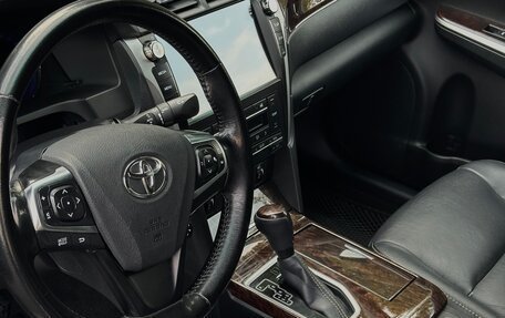 Toyota Camry, 2017 год, 2 650 000 рублей, 4 фотография