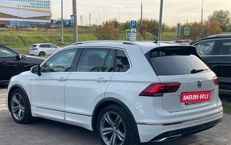 Volkswagen Tiguan II, 2018 год, 2 900 000 рублей, 9 фотография