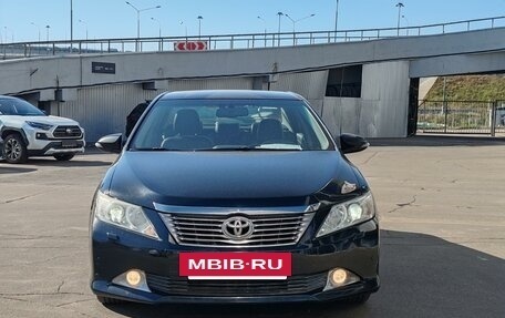 Toyota Camry, 2011 год, 1 875 000 рублей, 2 фотография