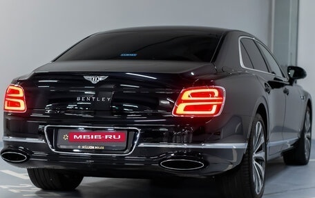 Bentley Flying Spur, 2020 год, 25 500 000 рублей, 8 фотография