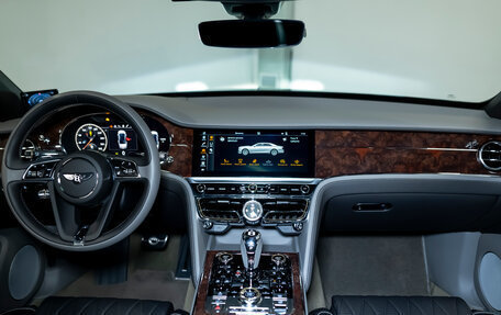 Bentley Flying Spur, 2020 год, 25 500 000 рублей, 20 фотография