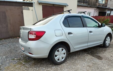 Renault Logan II, 2017 год, 780 000 рублей, 3 фотография