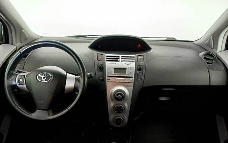 Toyota Yaris III рестайлинг, 2008 год, 715 000 рублей, 14 фотография