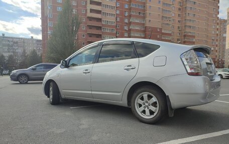 Toyota Prius, 2006 год, 750 000 рублей, 8 фотография