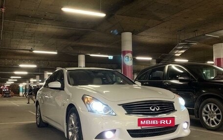 Infiniti G, 2011 год, 1 850 000 рублей, 3 фотография