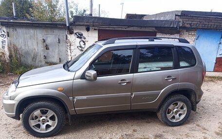 Chevrolet Niva I рестайлинг, 2011 год, 650 000 рублей, 2 фотография