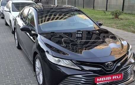 Toyota Camry, 2018 год, 3 800 000 рублей, 2 фотография